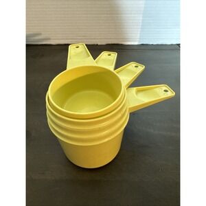 Vintage Tupperware 761-765 Gold Pale Yellow Measuring Cups Incomplete Set - 4 Pc